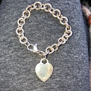 Tiffanie Heart Tag bracelet